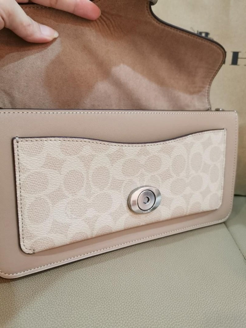 Tabby Shoulder Bag 26 With Signature Canvas