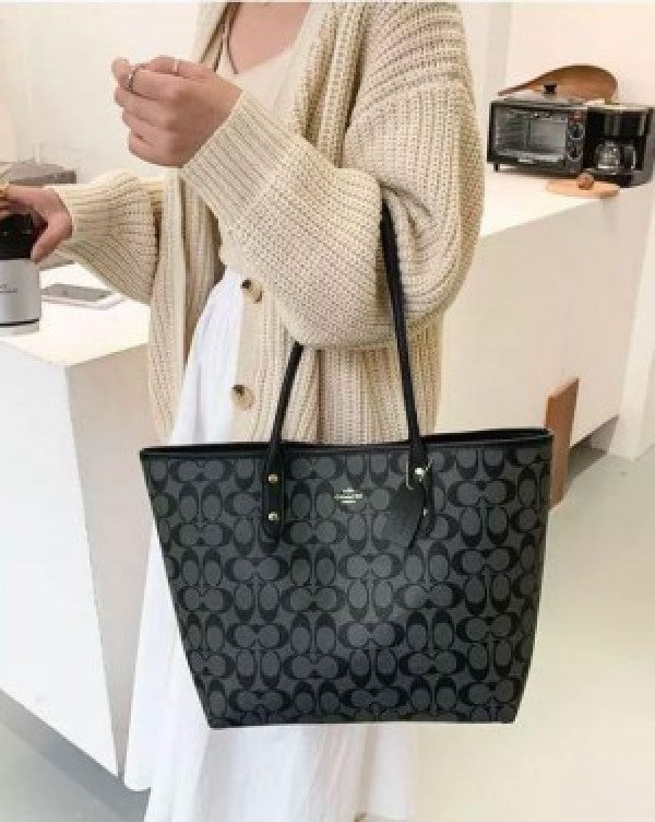 Coaach tote bag premium quality with og box