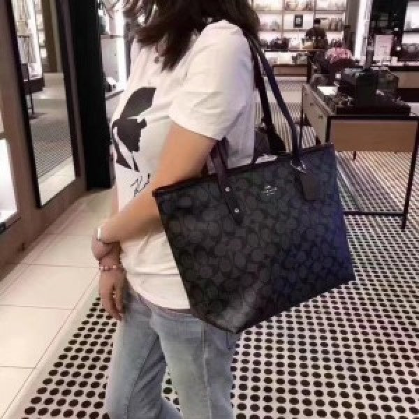 Coaach tote bag premium quality with og box