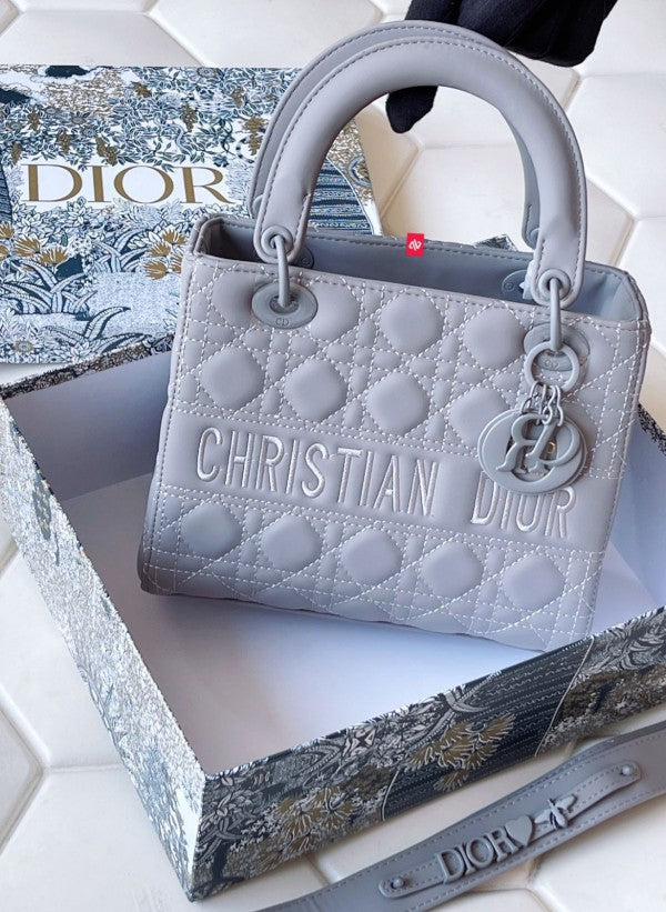 Chriistian Diiorr Lite Cannage Ultra Matte Handbag with premium quality box