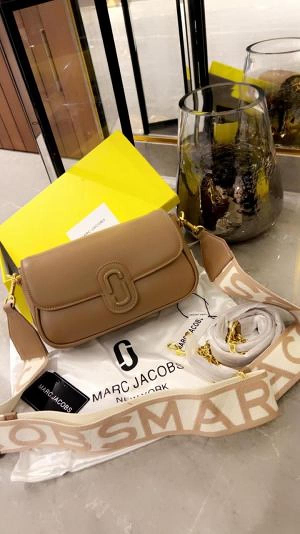 MARC JACOBS Snapshot Bag with box