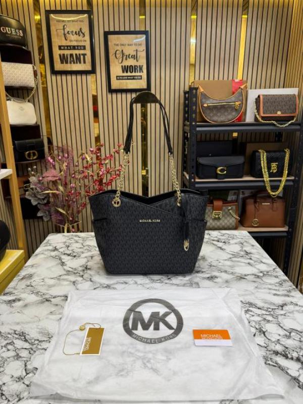 Miichael Korrs Jet Set Travel Chain Shoulder Tote Bag Witch Dust Bag