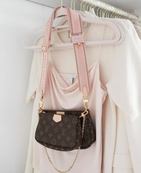 Louiis vuiitton pochette belt with og box