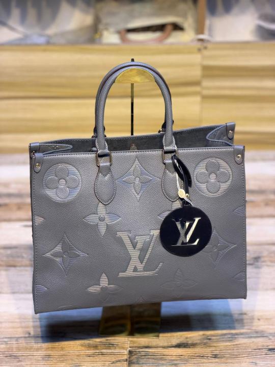 Louiis Vuiitton OntheGo Medium Shoulder Tote Bag With Dust Cover