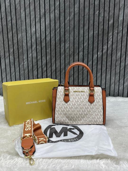 Miichael Kors Marilyn Stachel Bag With box Slingbelt