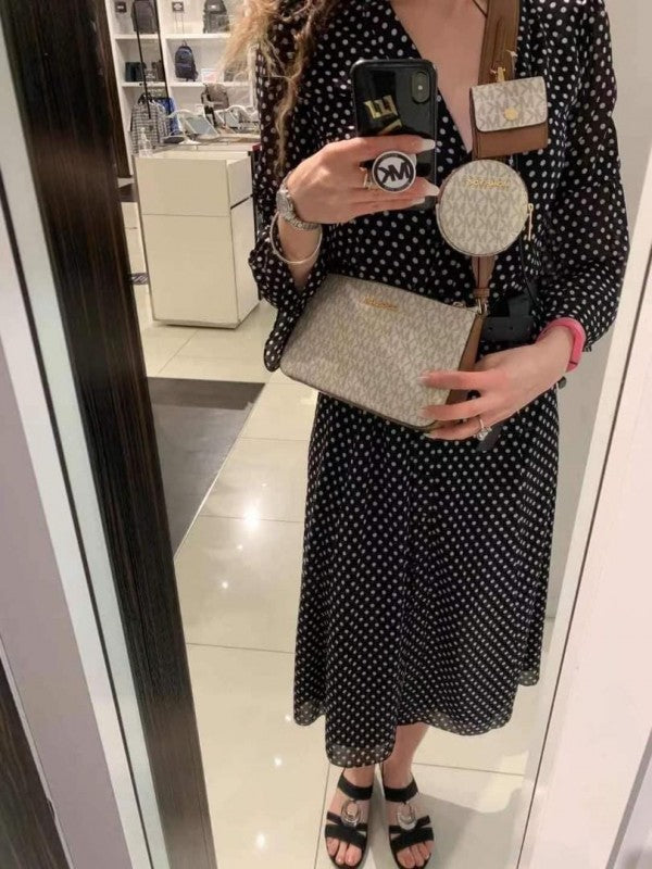 MICHAEL KORS POCHETTE PREMIUM QUALITY WITH BOX