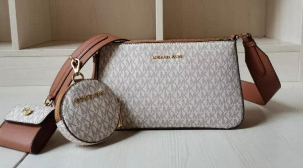 MICHAEL KORS POCHETTE PREMIUM QUALITY WITH BOX
