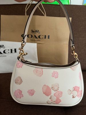 Coach teri premium shoulder bag highend with original box premium packing(with kitchen)
