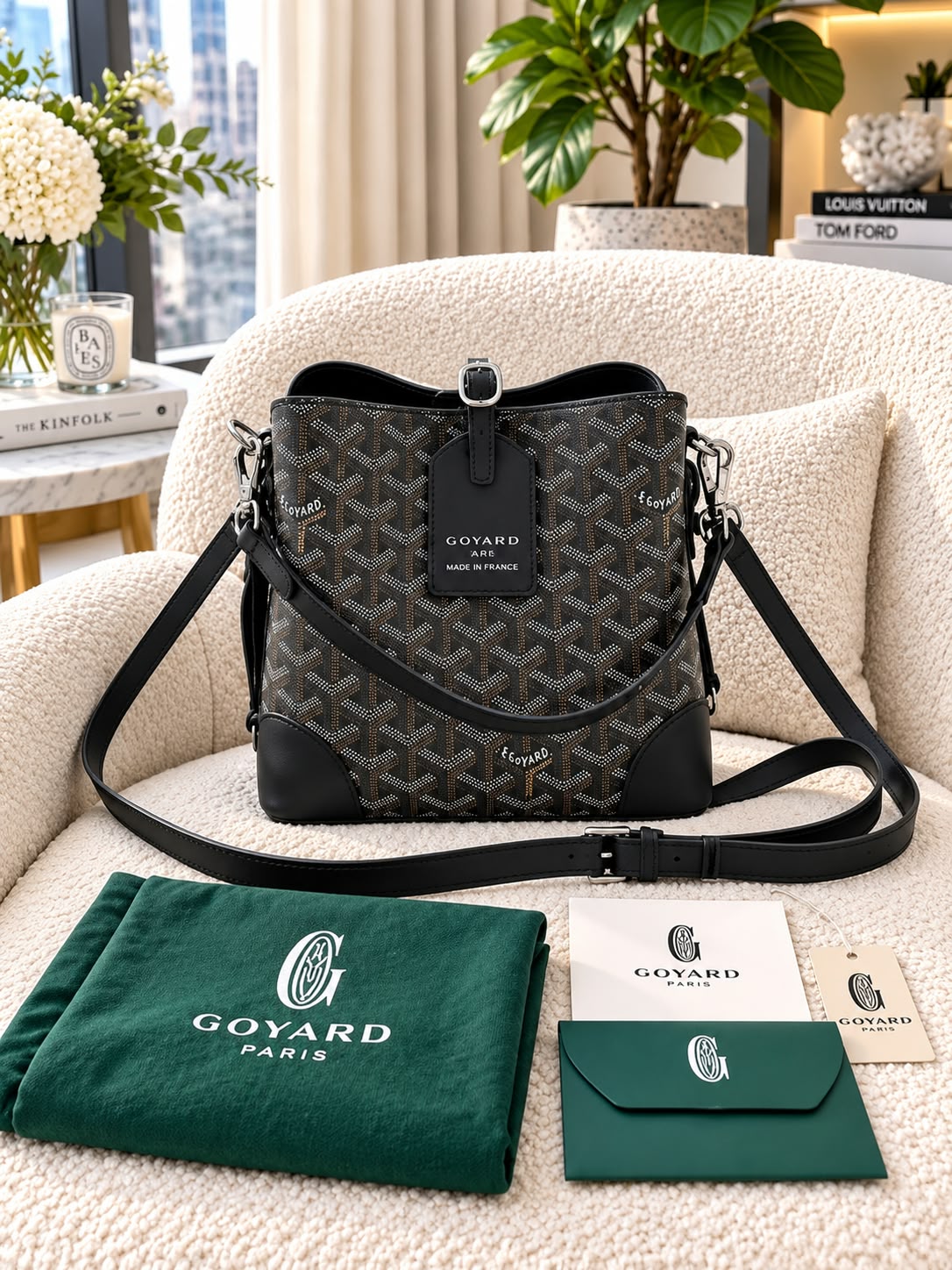 Goyarrd bucket bag with premium quality box