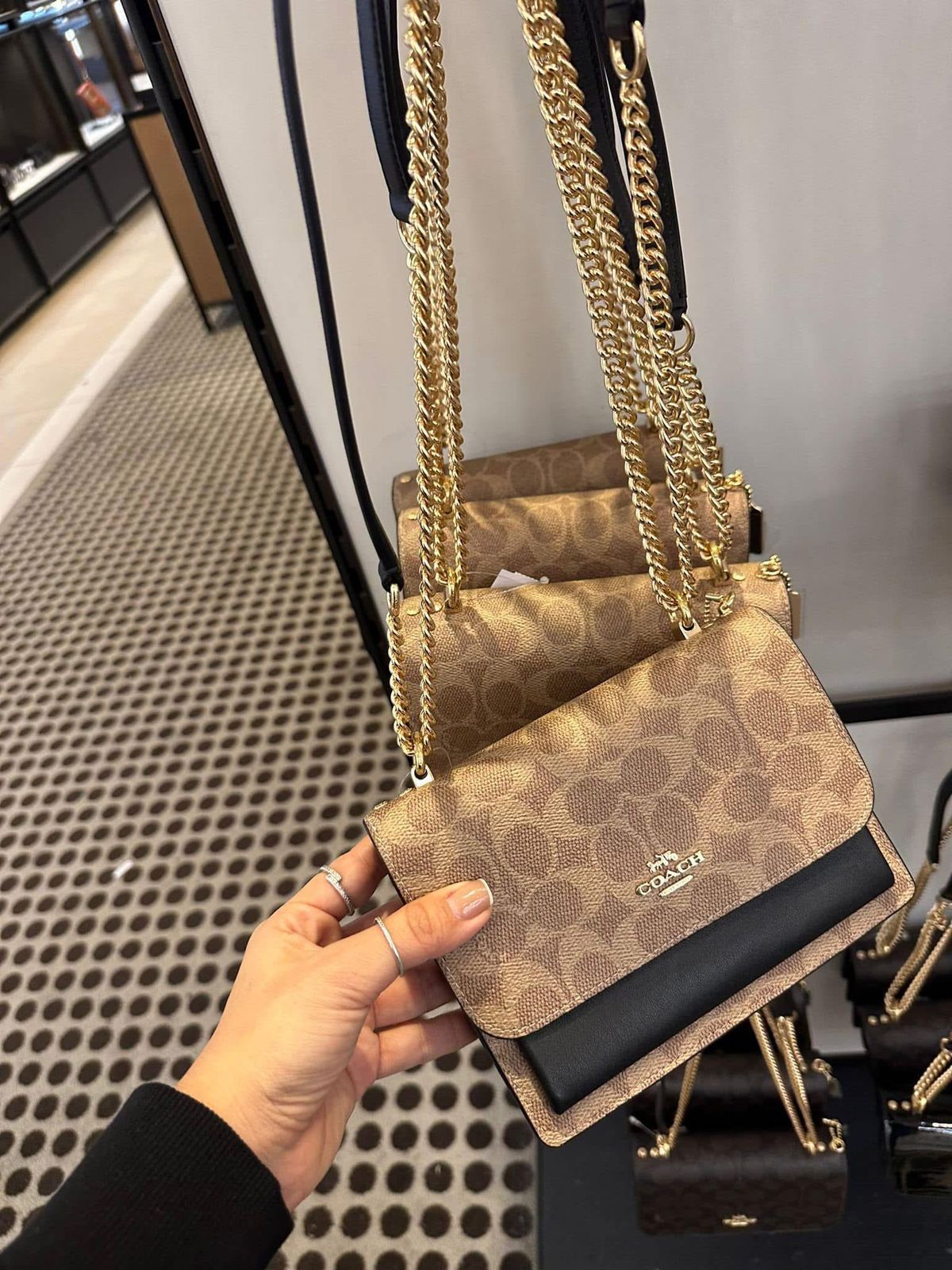 Coachh Klare flower Crossbody In Signature Bag With OG Box & Dust Bag