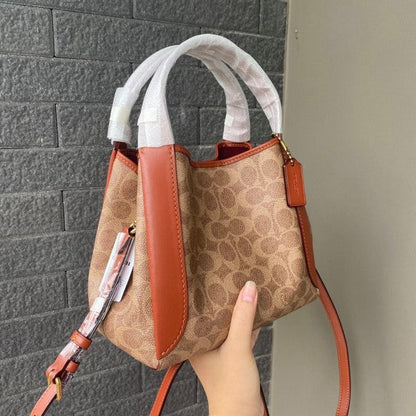 Coaach hobo hadley medium size handbag with og box