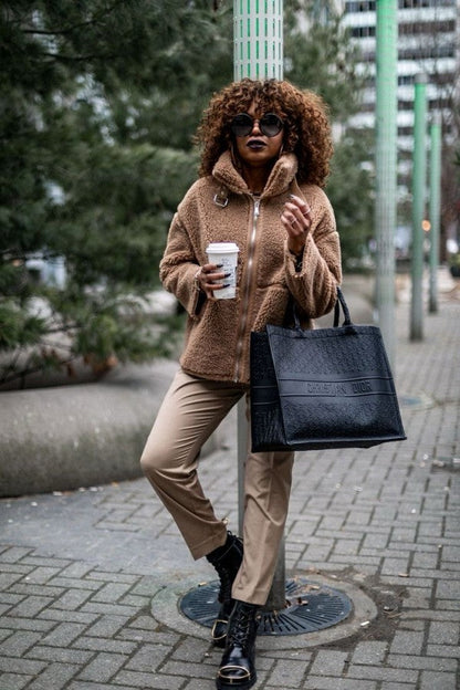 Dior tote bag premium quality with zipper(dust cover)