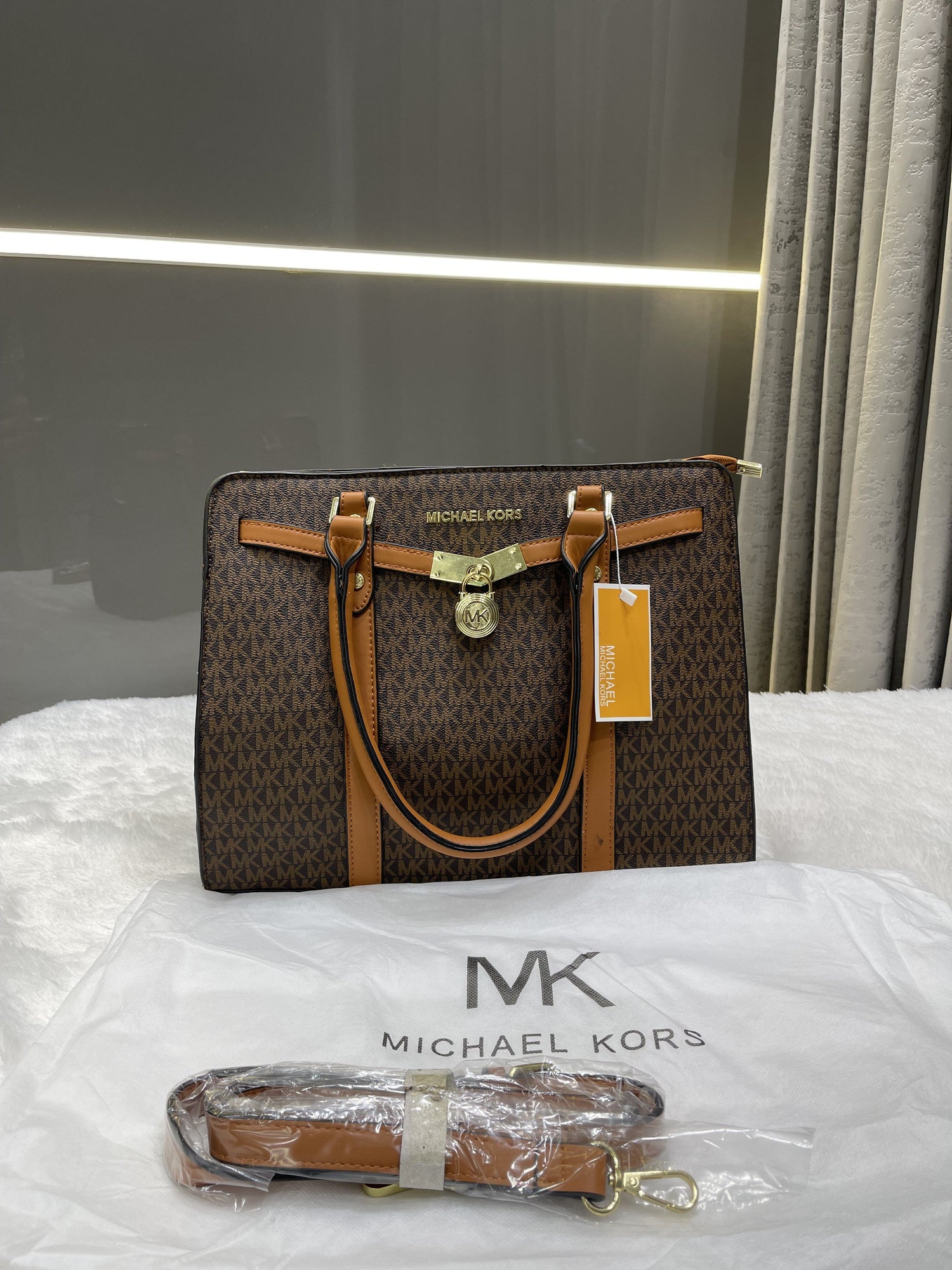 MICHAEL KORS HAMILTON PREMIUM TOTE BAG