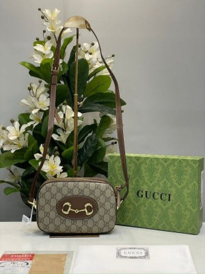 Guccii horsebit camera bag with og box