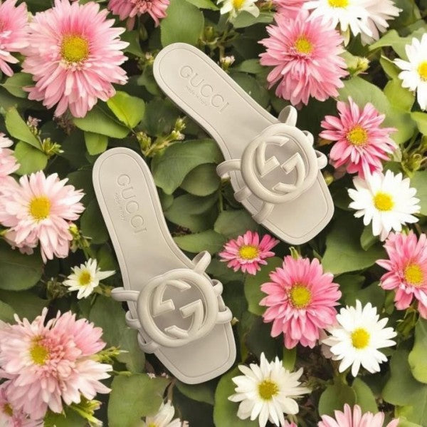 Gucci Interlocking G Slides With Original Box Carry Bag