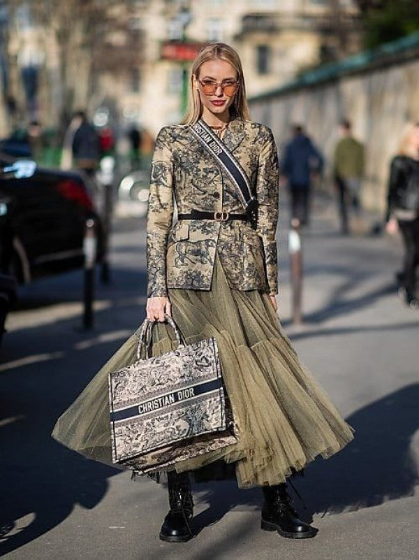 Diior tote tiger print premium quality with box