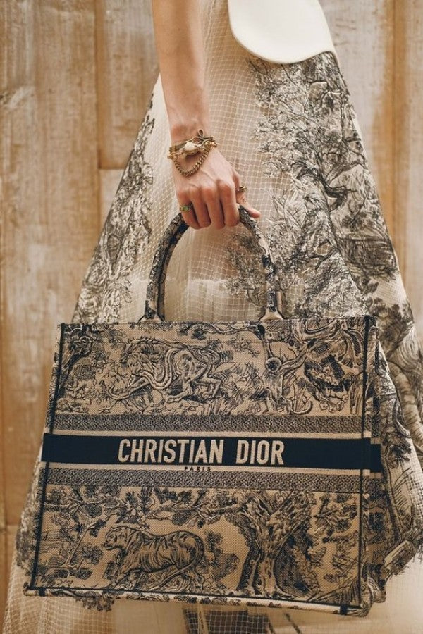 Diior tote tiger print premium quality with box