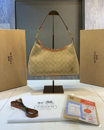 Coaach city tote bag with og box