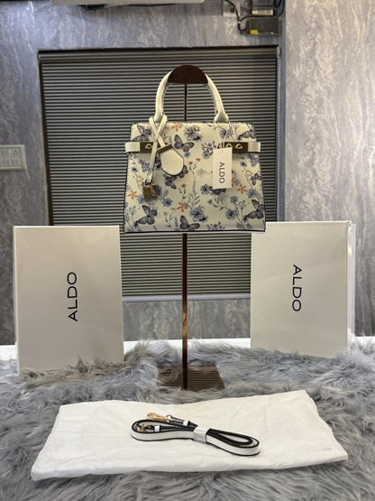 Aldo Lisbon Womens White Satchel with box