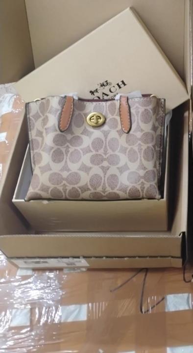Coach Willow Coffee Black Medium With DustCover with box