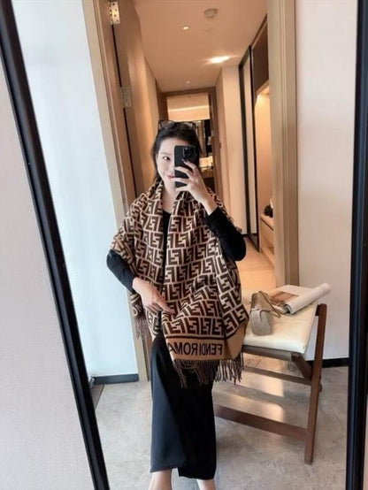 Fendi Premium Unisex Woollen Stole withbox