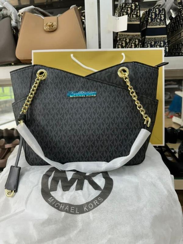 Miichael Korrs Jet Set Travel Chain Shoulder Tote Bag Witch Dust Bag