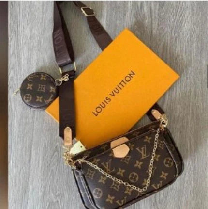 Louiis vuiitton pochette belt with og box