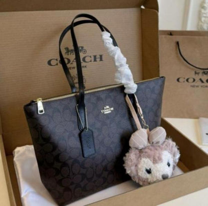 Coaach tote bag with bear charm &amp; ogbox