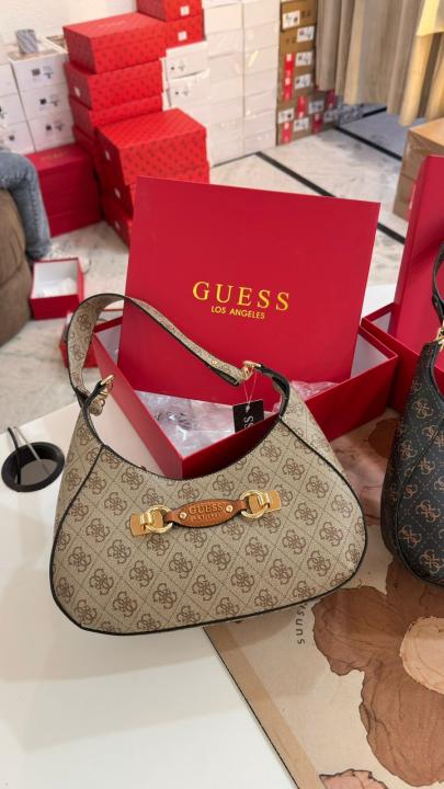 GUES Carrie shoulder bag with Box premium quality