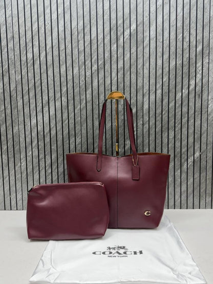 Coacch North Tote With Dust Cover &amp; Pouch