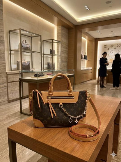 Louiss Vuitton Skyline Handbag with box dustbag box