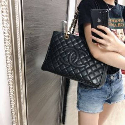 chanell hand bag with dust bag and premium quality box