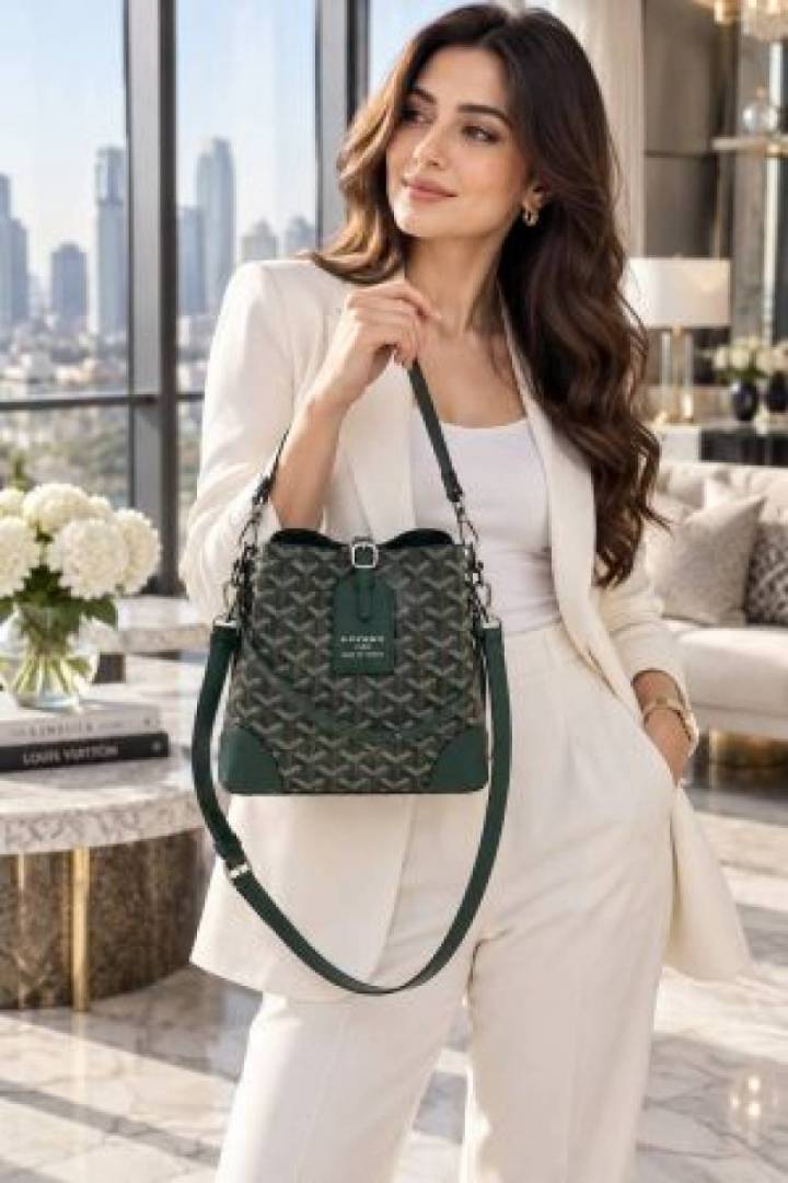 Goyarrd bucket bag with premium quality box