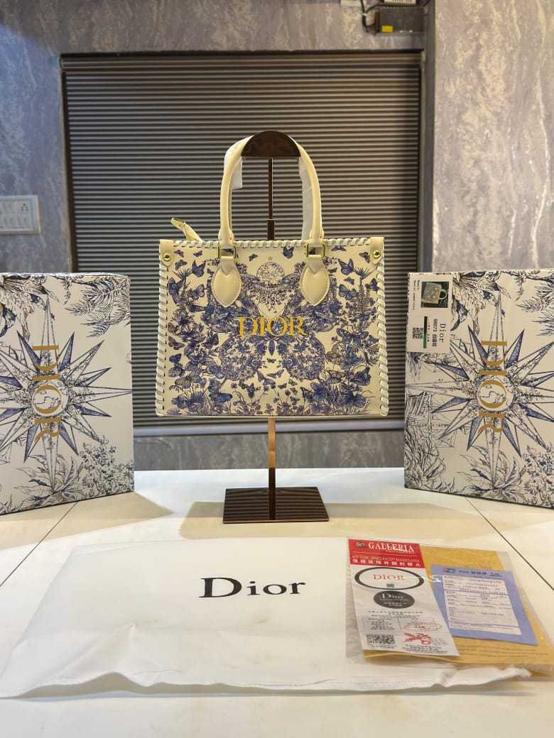 CHRISTIIAN DIOR BRAIDED TOTE BAG WITH BOX