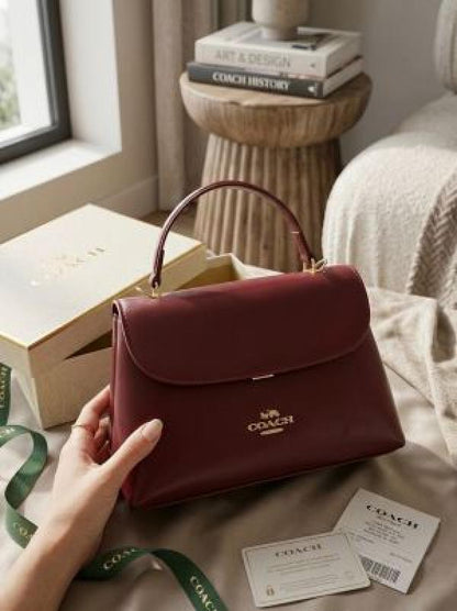 Coachh vintage manor handbag with box
