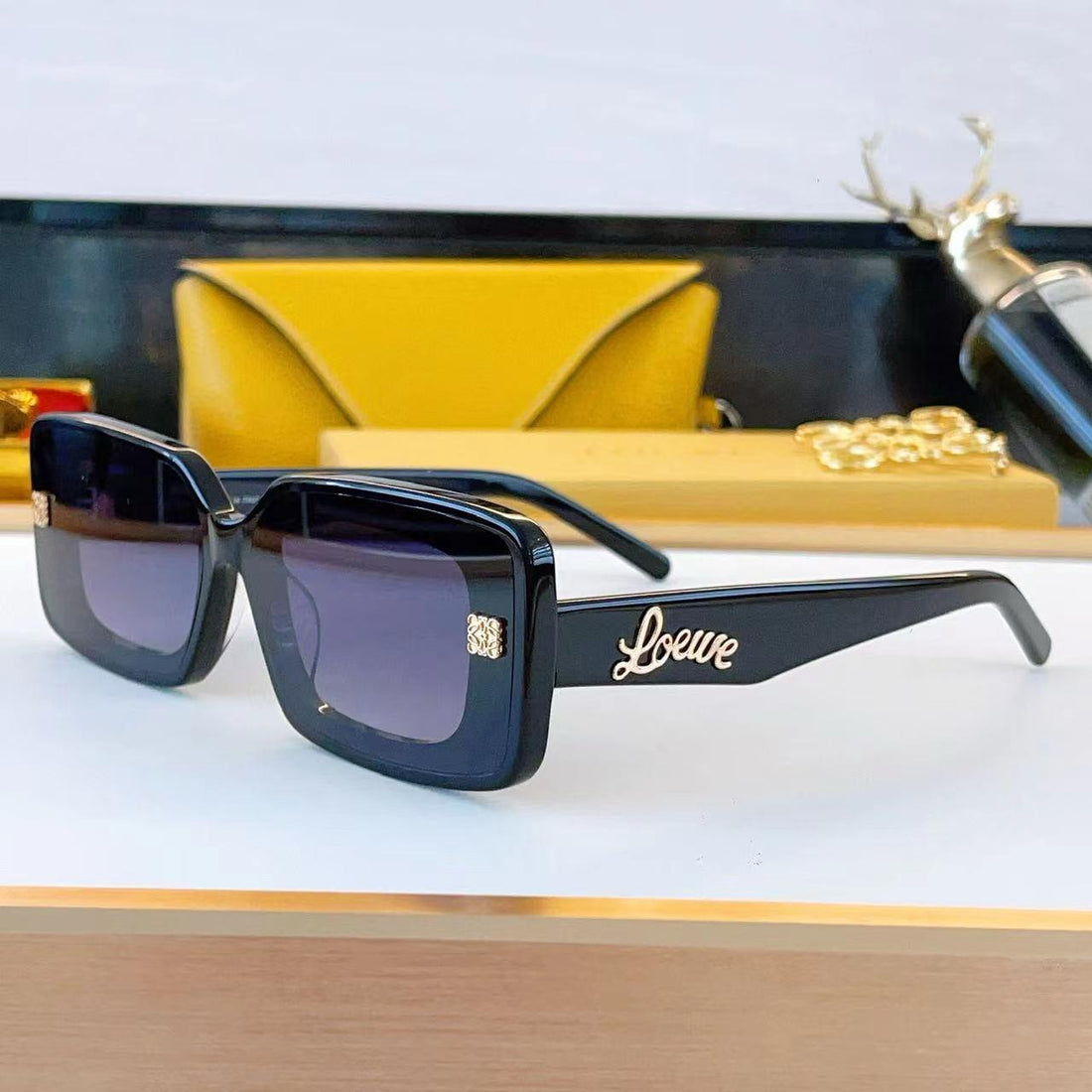 Looewe LW40150U Sunglasses